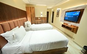 Fabhotel Vishwam Residency